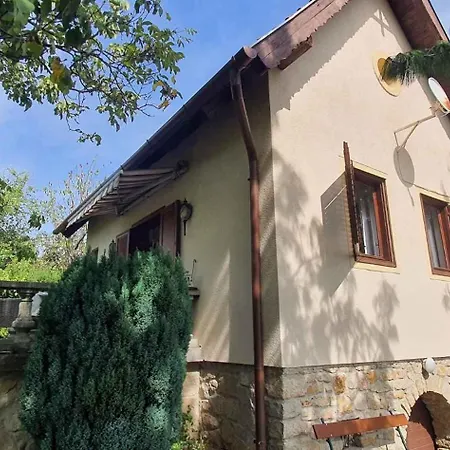 - Balaton 38183 Casa de Férias *